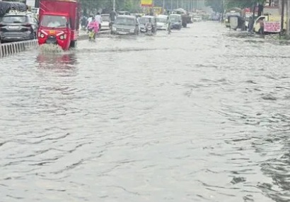 एक घंटे की मूसलाधार बारिश से हापुड़ की रफ्तार थमी, कई इलाकों में जलभराव