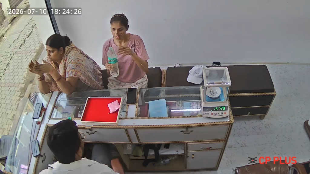 सिर्फ एक घूंट पानी ने रिया को पहुंचा दिया जिंदगी और मौत के बीच